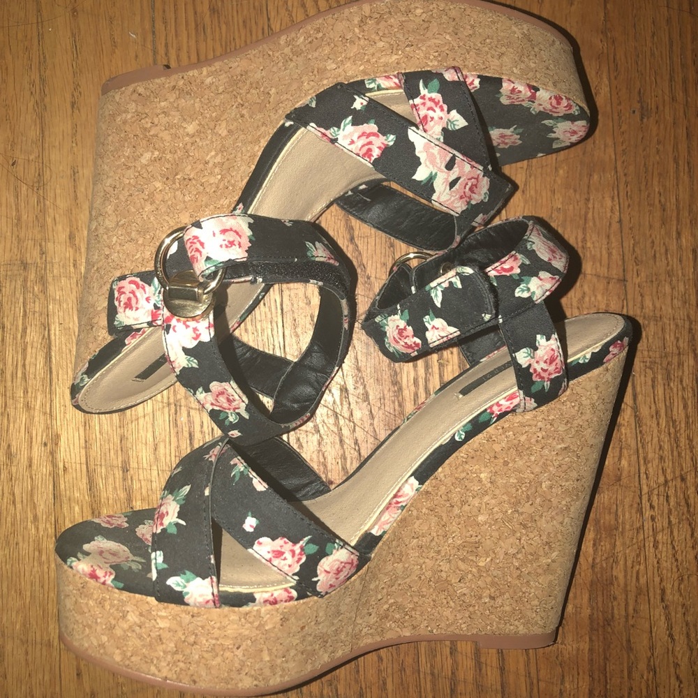 floral wedges